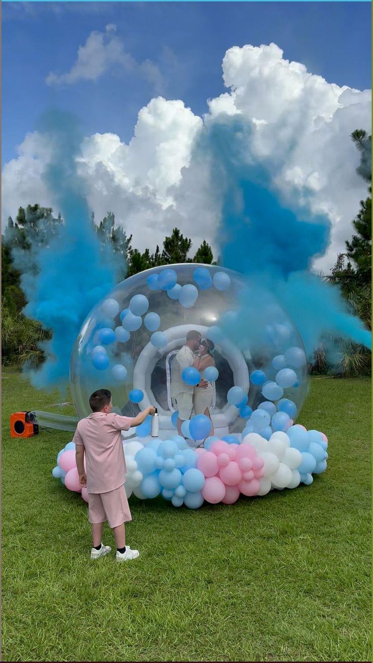 Bubblehouse event, Balloon bubble house, gender reveal, regio rijnmond, ridderkerk, rotterdam, feest, springkussen, kinderfeest, softplay